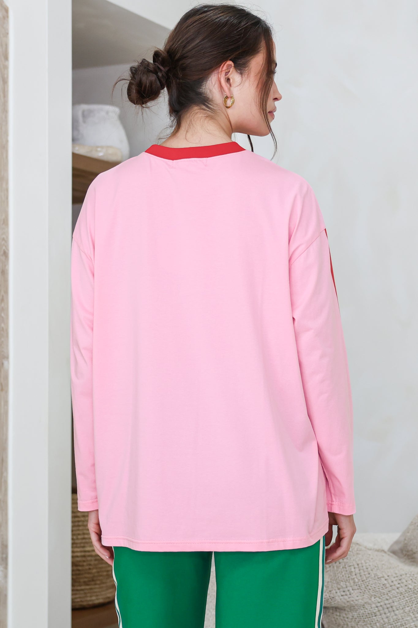 Amor E Sorte Long Sleeve Tee - Crew Neck Contrast Sport Stripe Graphic T-Shirt in Pink