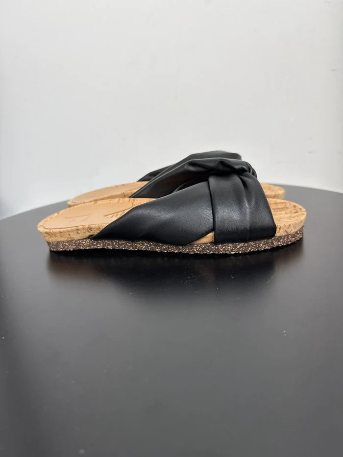 Flattered Lou Black Vegan-skinnsandaler NWOT
