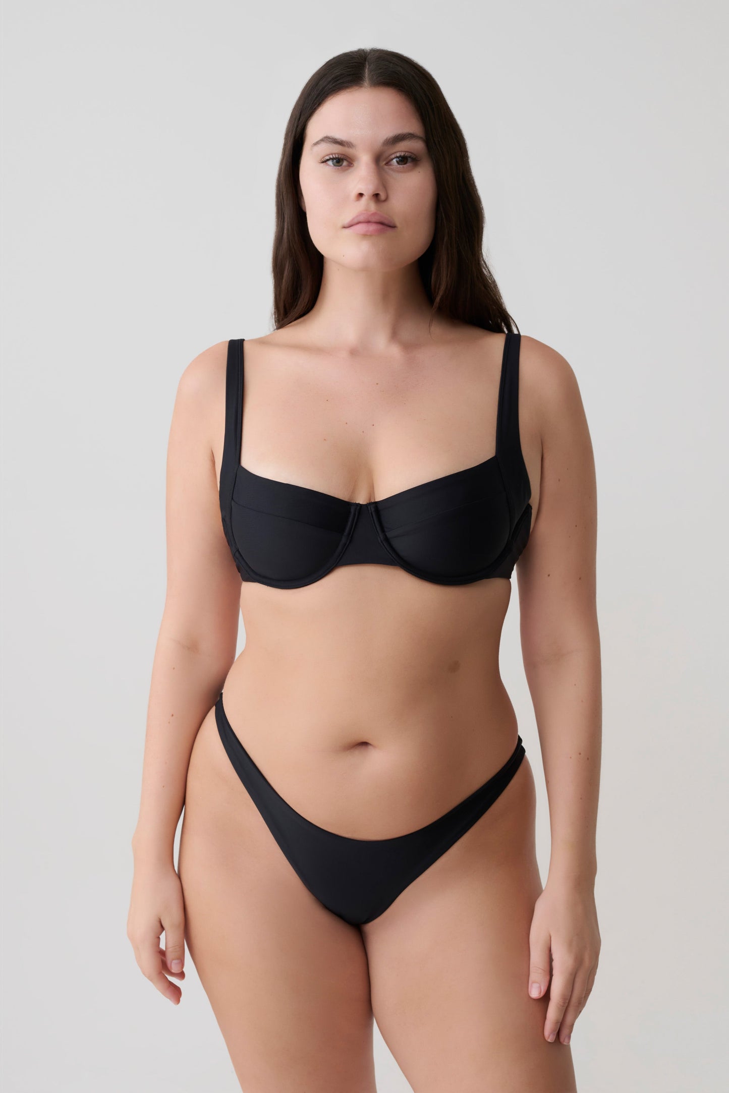 Abra Underwire Apex Bikini Top - Black