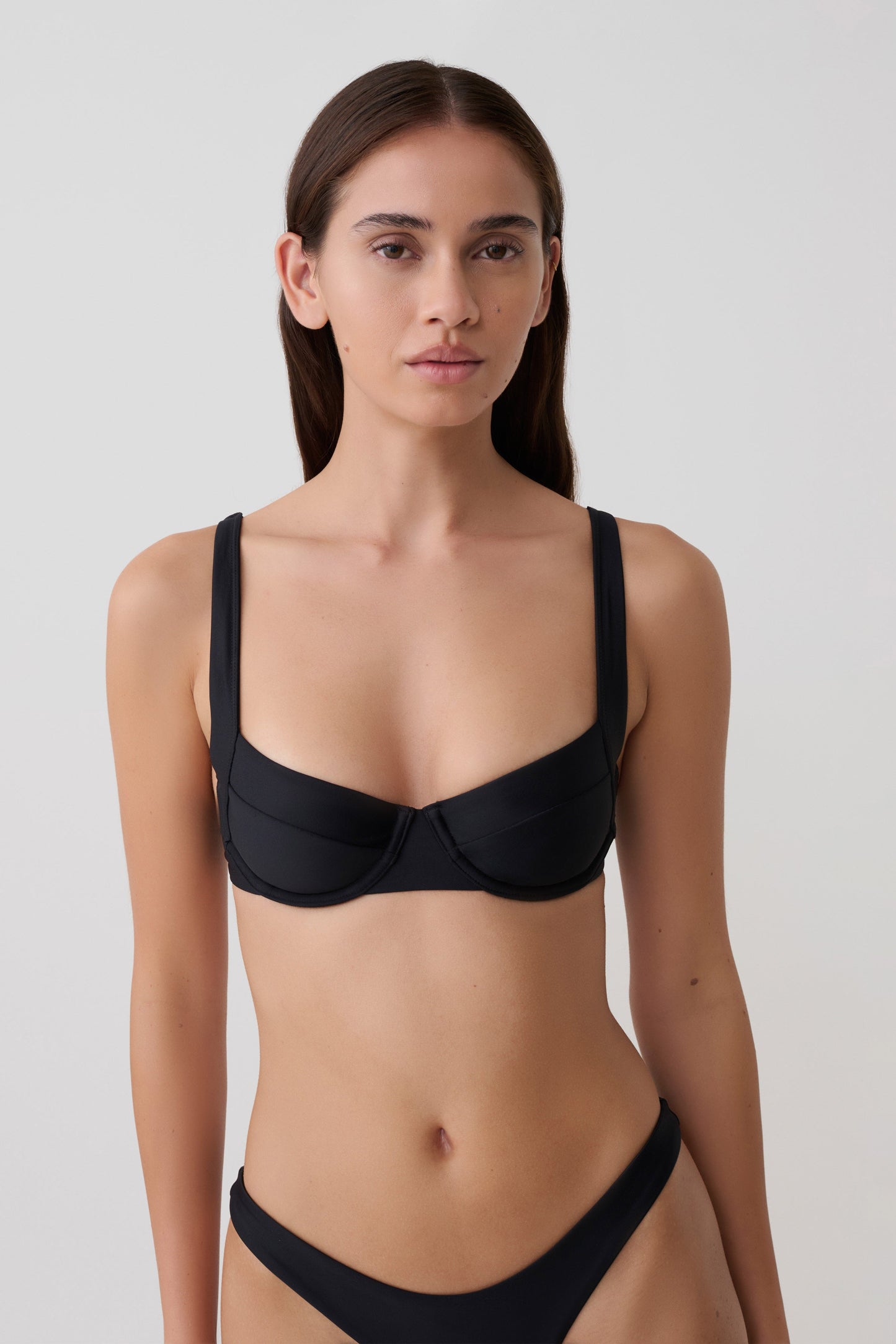 Abra Underwire Apex Bikini Top - Black