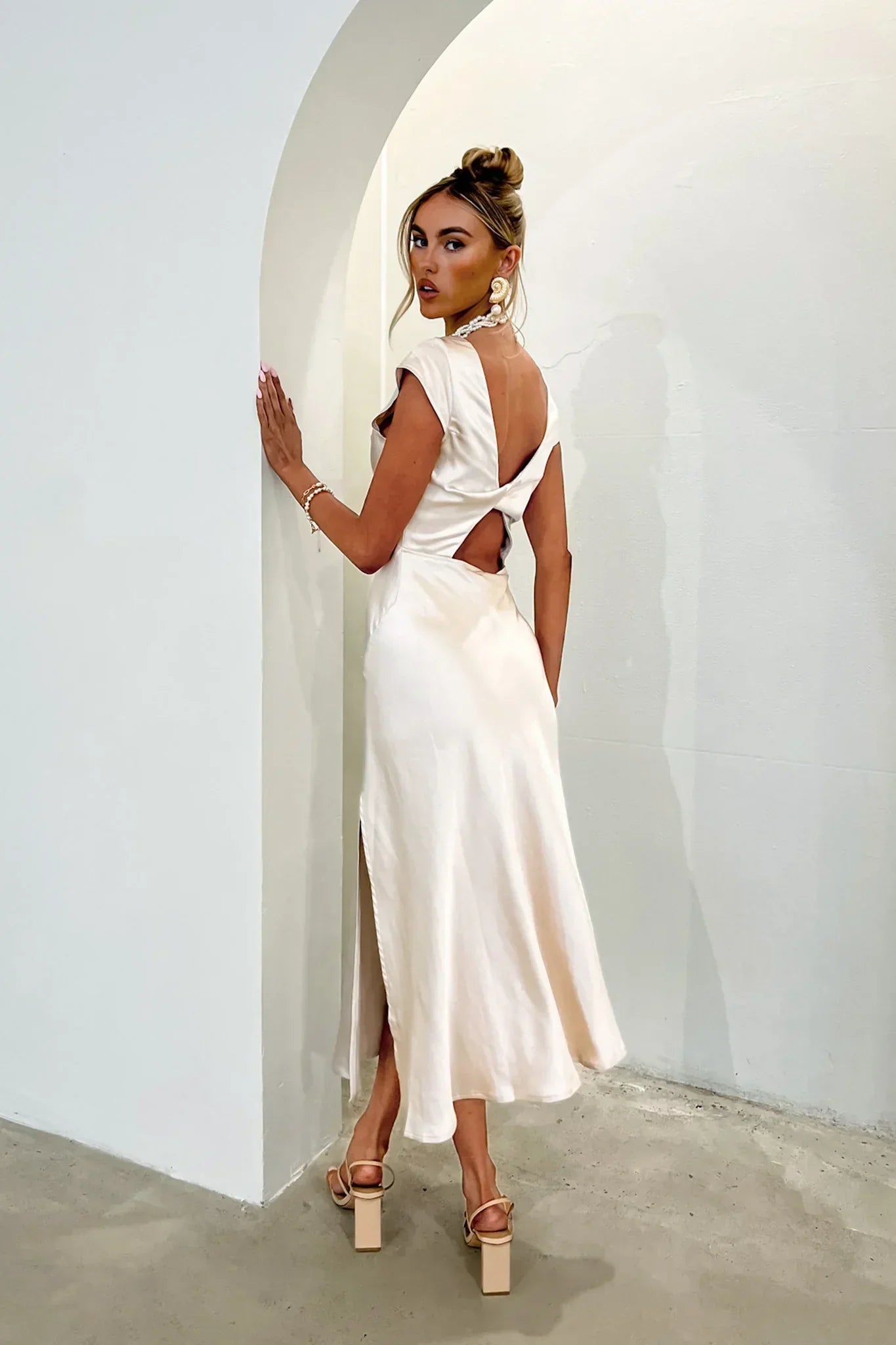 Lucinda Twist Back Midi Dress Champagne