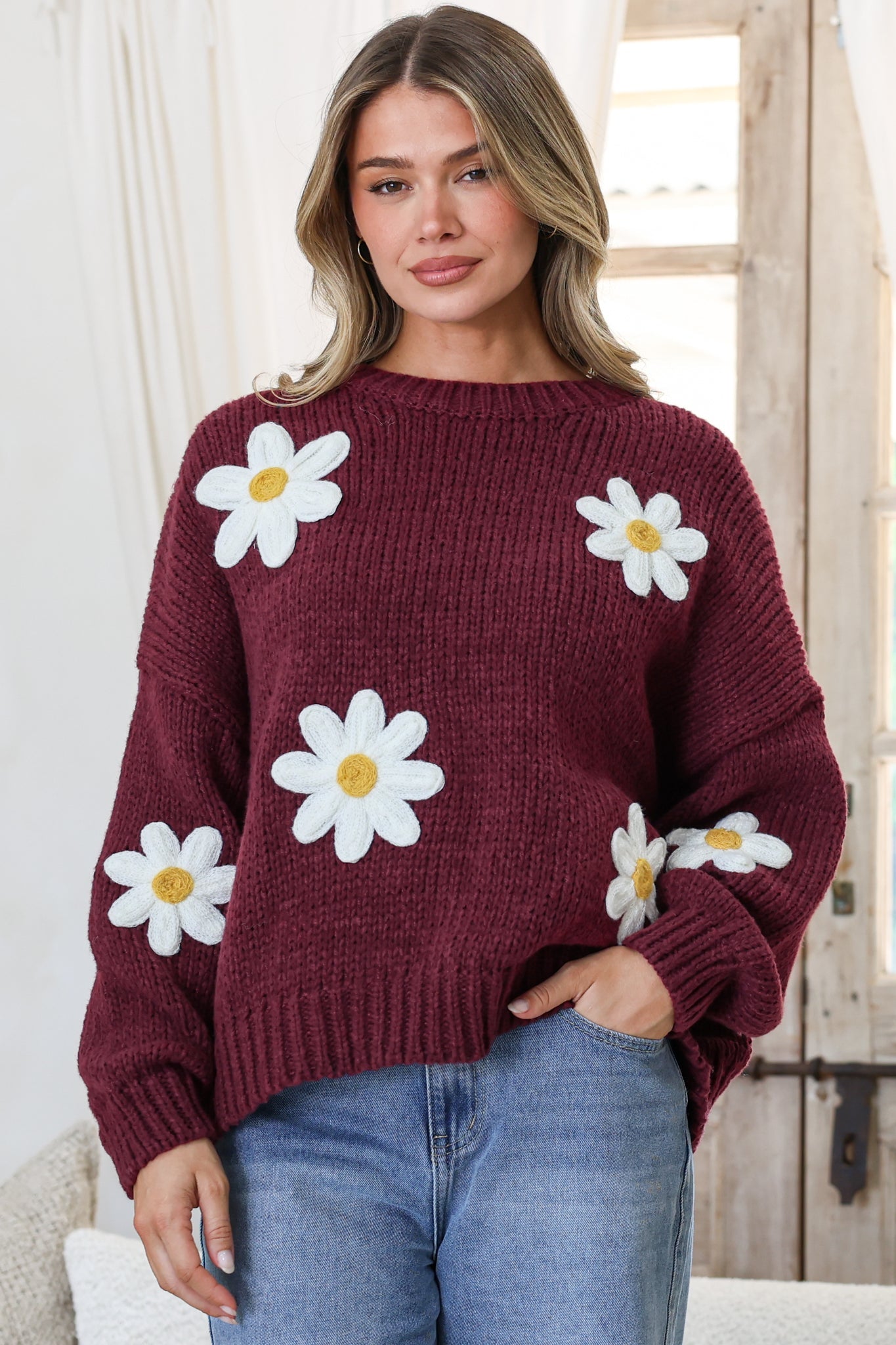 Amara Jumper - Crew Neck Floral Motif Knit with Ribbed Hemlines in Wine
