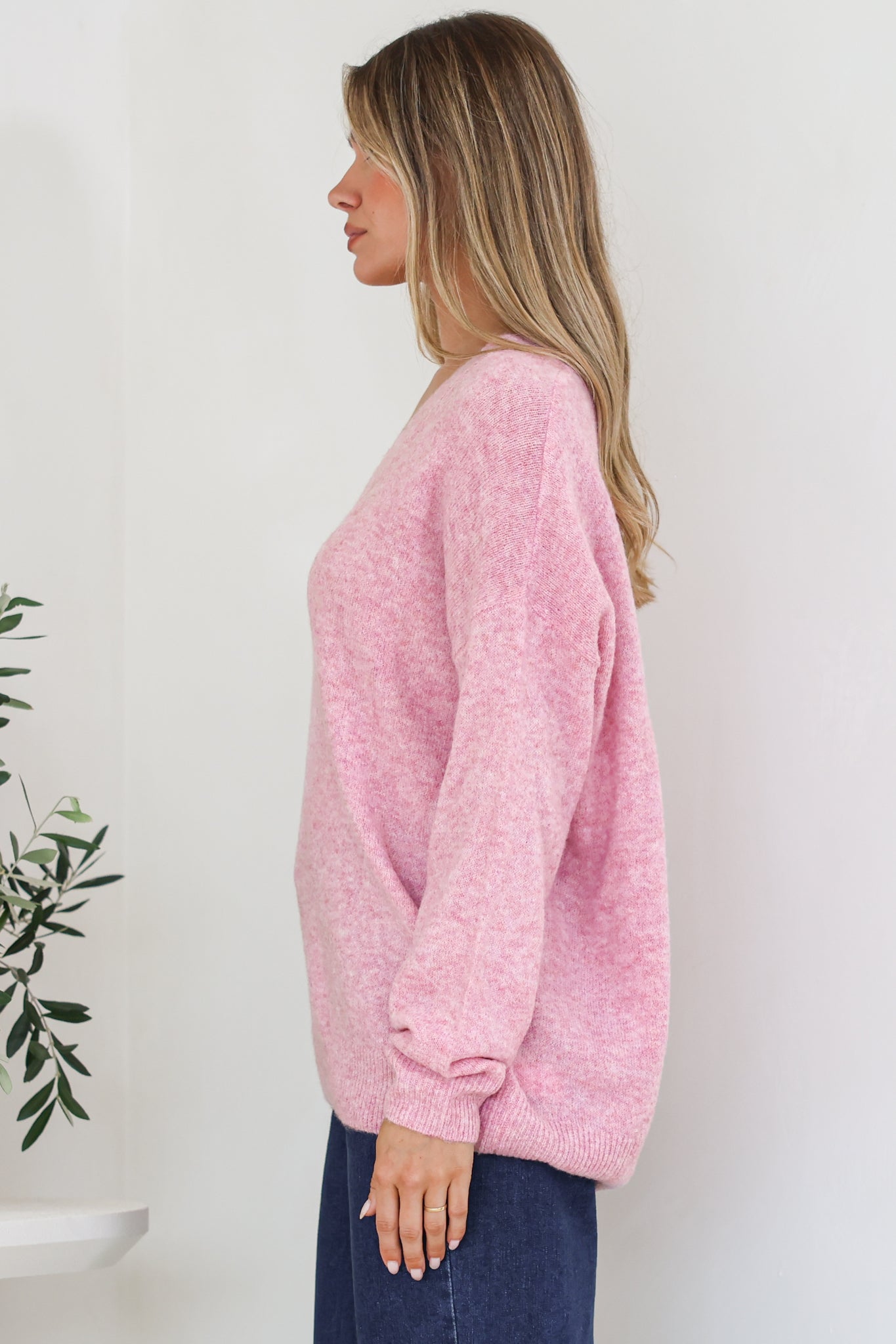 Donoven Jumper - V Neck Lightweight Knit with Ribbed Hemlines in Boysenberry