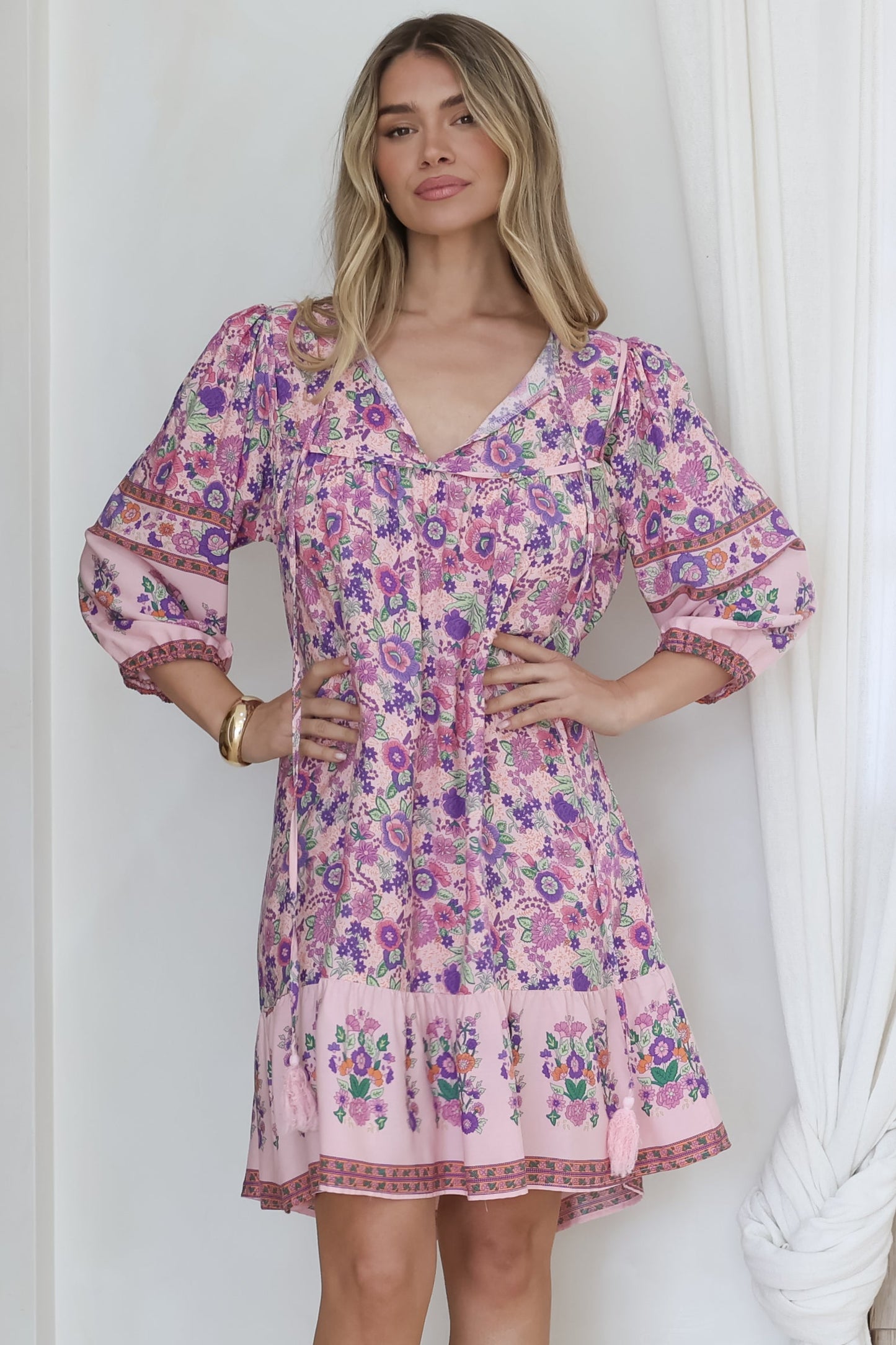 Helda Mini Dress - V-Neck Shift Dress with Balloon Sleeves in Aletta Print Pink