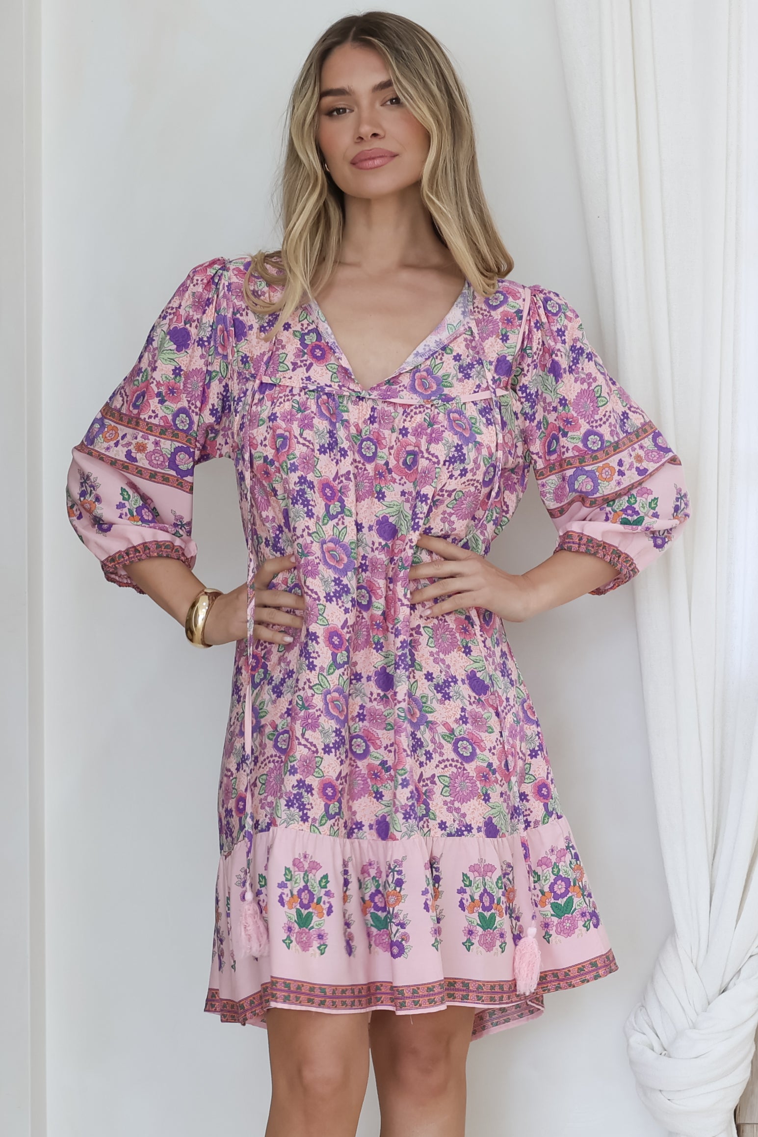Helda Mini Dress - V-Neck Shift Dress with Balloon Sleeves in Aletta Print Pink
