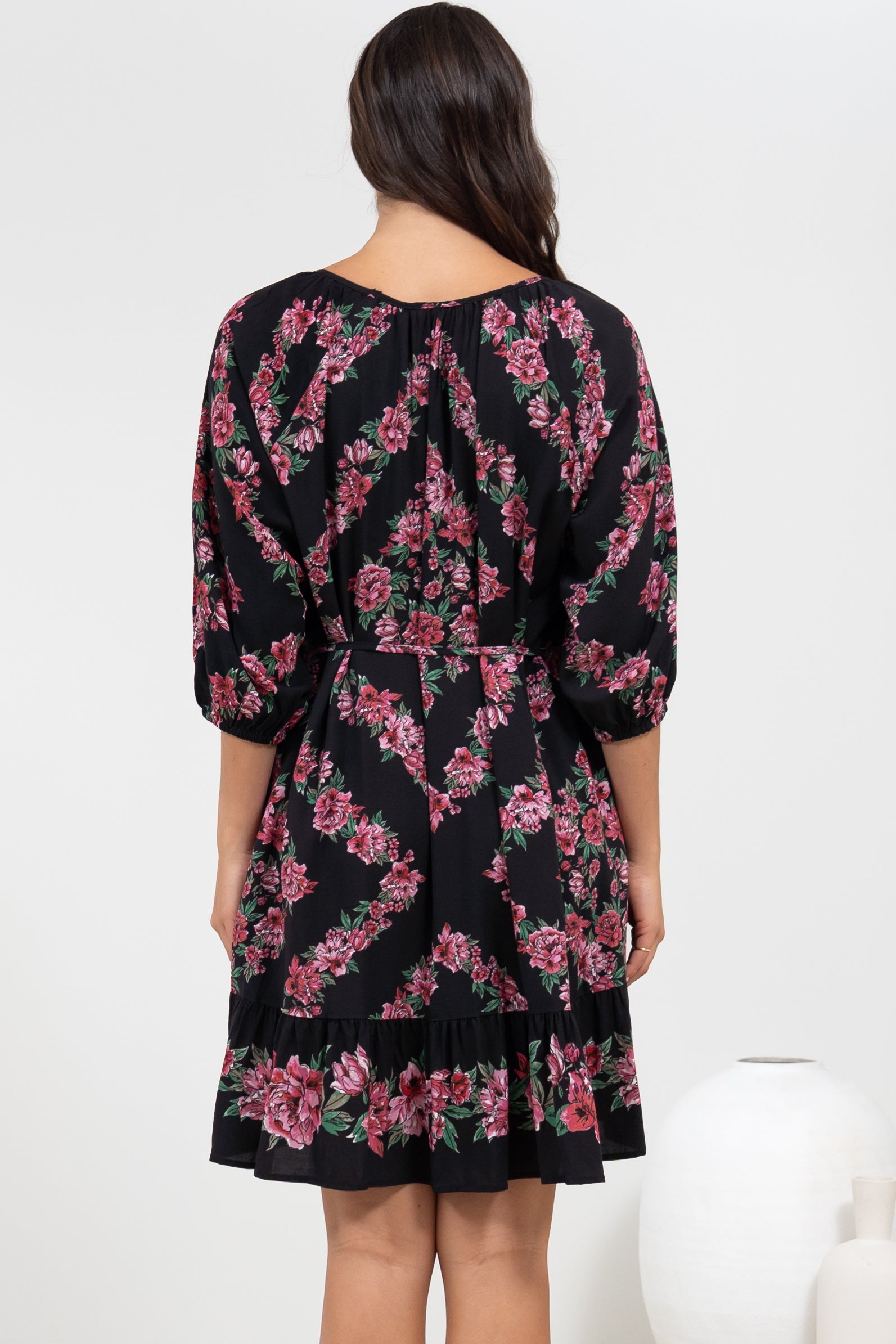 Jannis Mini Dress - Scoop Neckline Shift Dress with Belt in Love Story Print