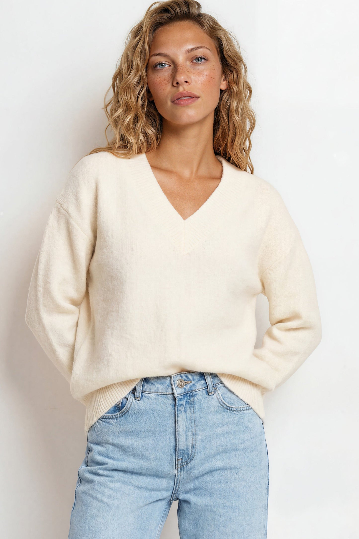 Nikita Jumper - Thick Ribbed V-Neck Knit with Side Split Hemline in White
