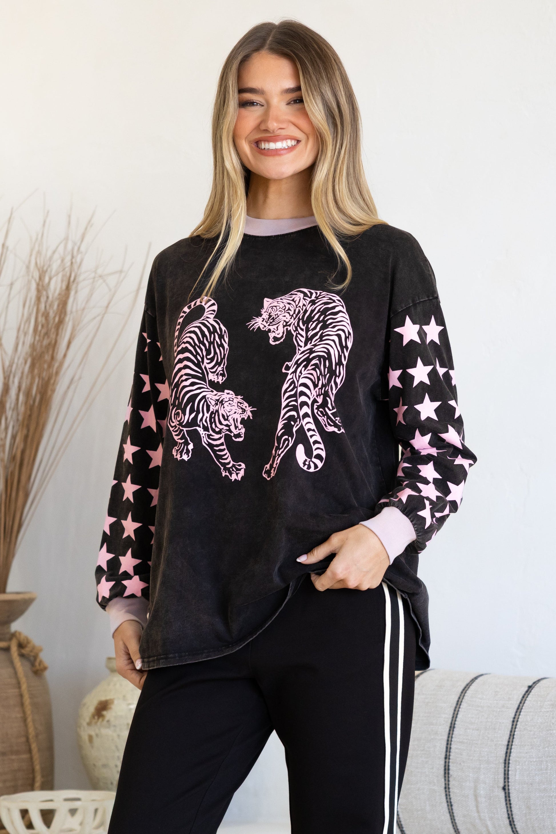 Rival Tiger Long Sleeve Tee - Crew Neck Contrast Stripe Graphic T-Shirt in Black Acid Wash