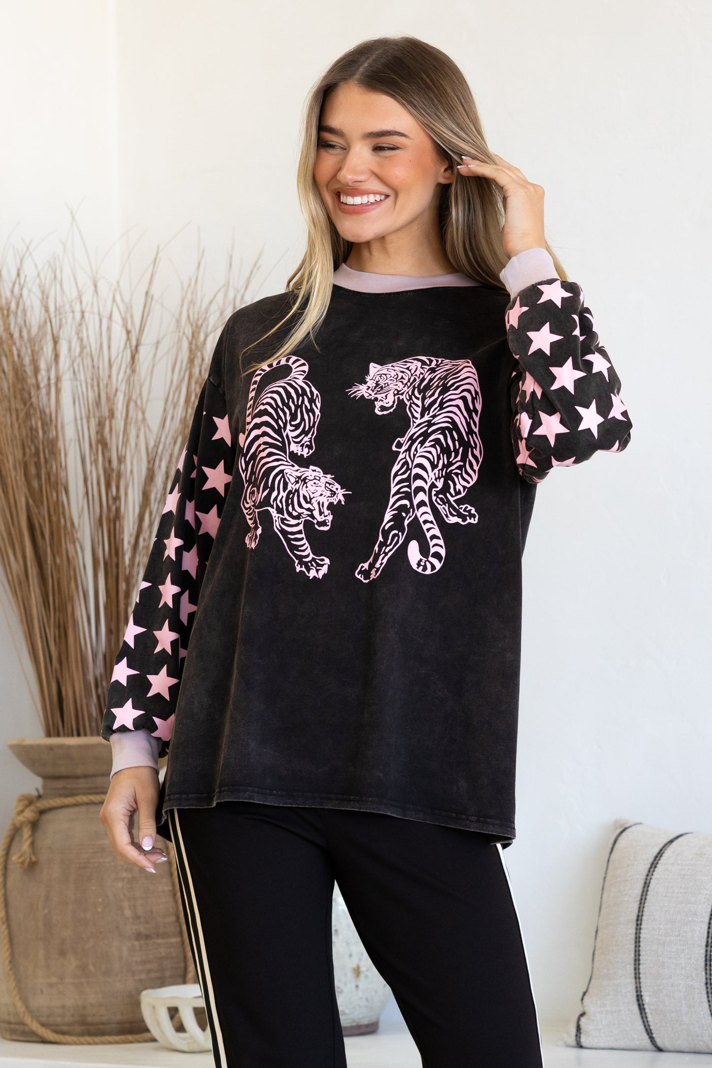 Rival Tiger Long Sleeve Tee - Crew Neck Contrast Stripe Graphic T-Shirt in Black Acid Wash