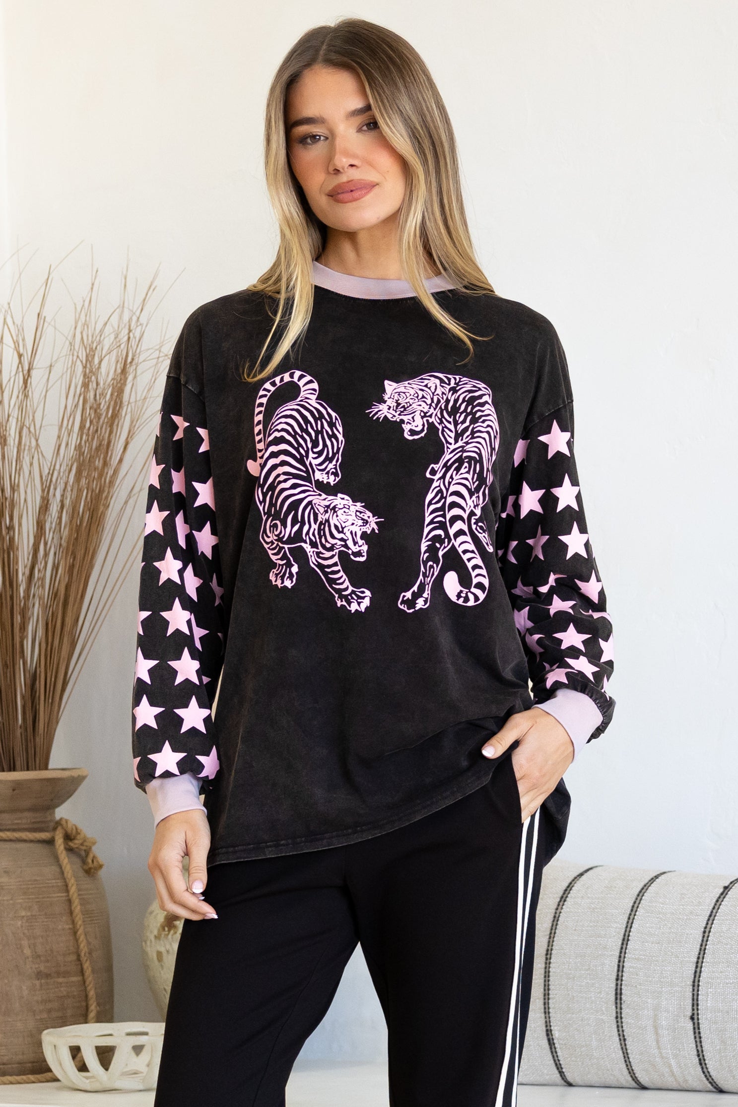 Rival Tiger Long Sleeve Tee - Crew Neck Contrast Stripe Graphic T-Shirt in Black Acid Wash