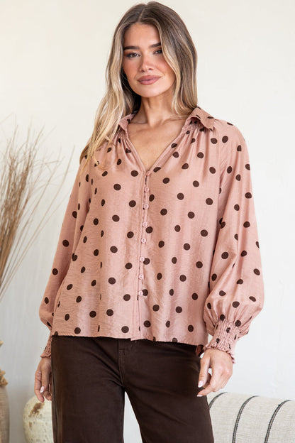 Yulissa Blouse - Wing Collar Button Down Scoop Hem Top in Pacey Spot Pink
