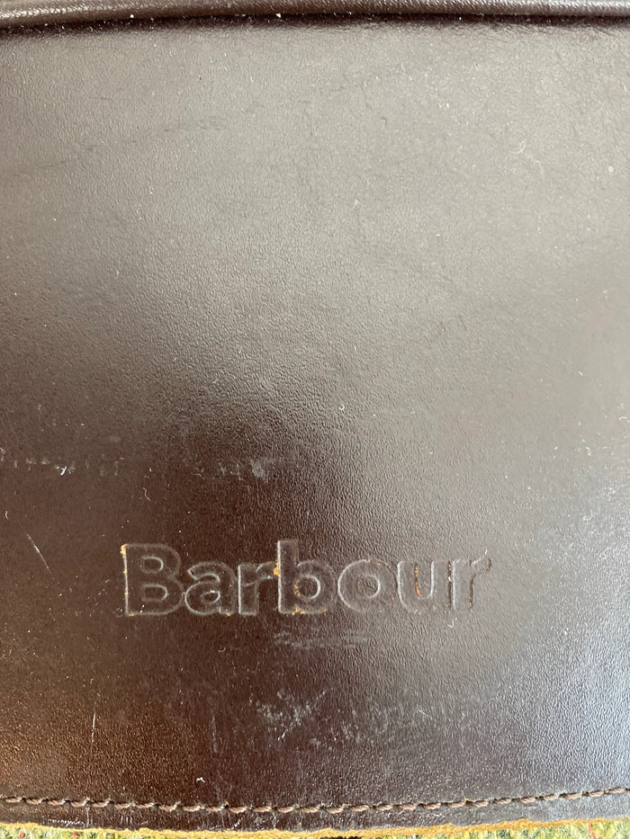 Barbour-axelremsväska