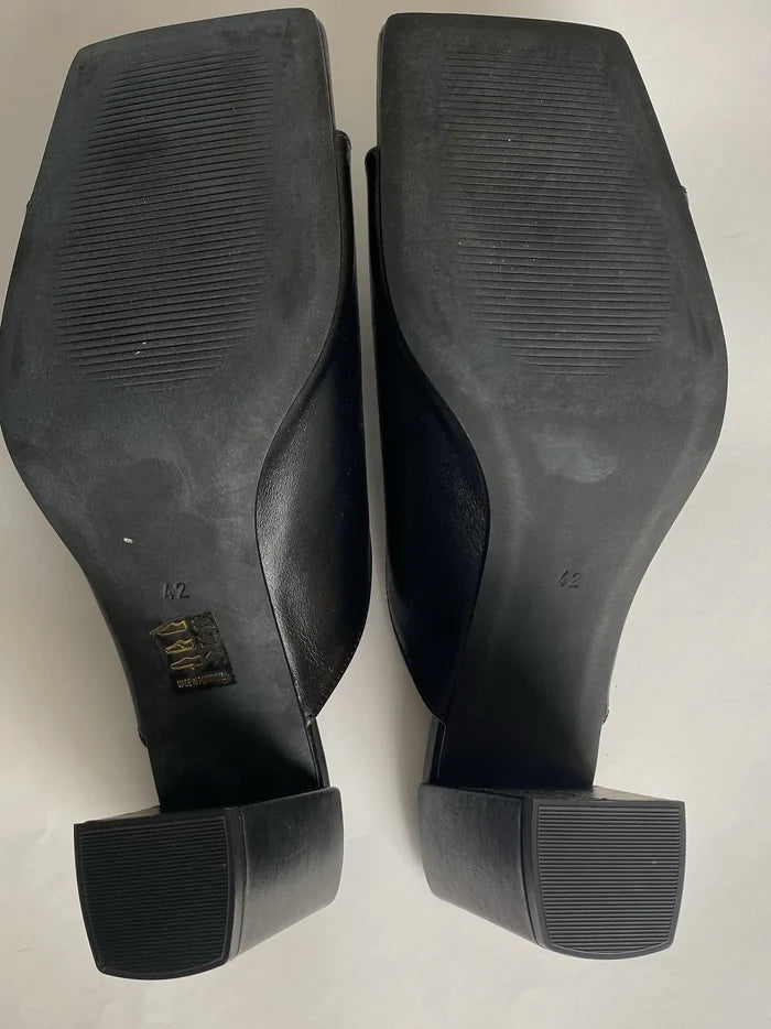 Blankens The Nooshi Black Heels