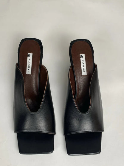 Blankens The Nooshi Black Heels