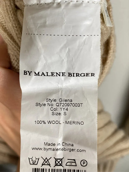 By Malene Birger Gilena-ullklänning