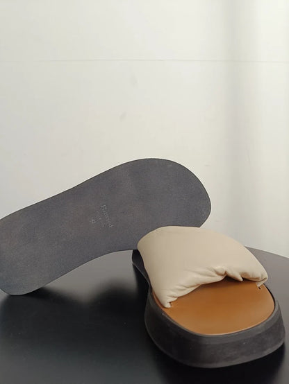 Flattered Bea Leather Cream-sandaler NWOT