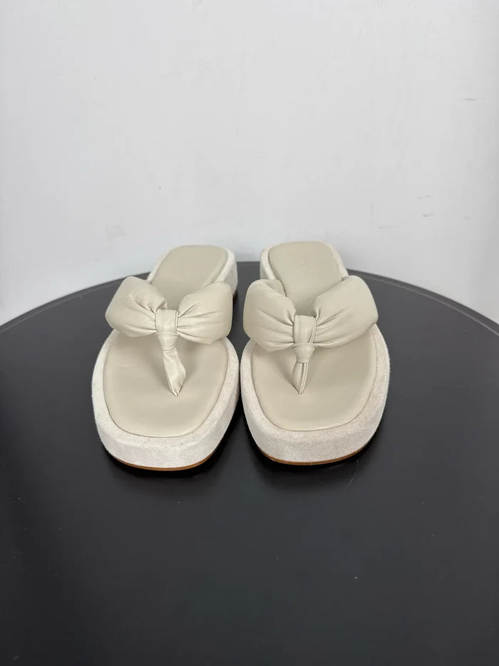 Flattered Blair Creme Leather / Suede-skinnsandaler