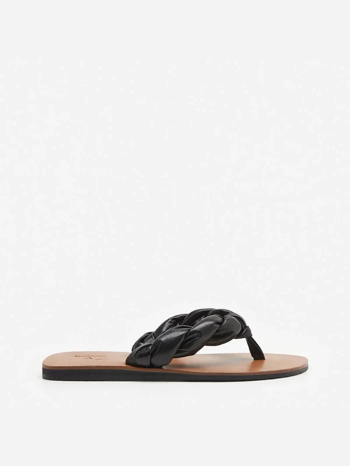 Flattered Blanche Black Leather-skinnflip-flops