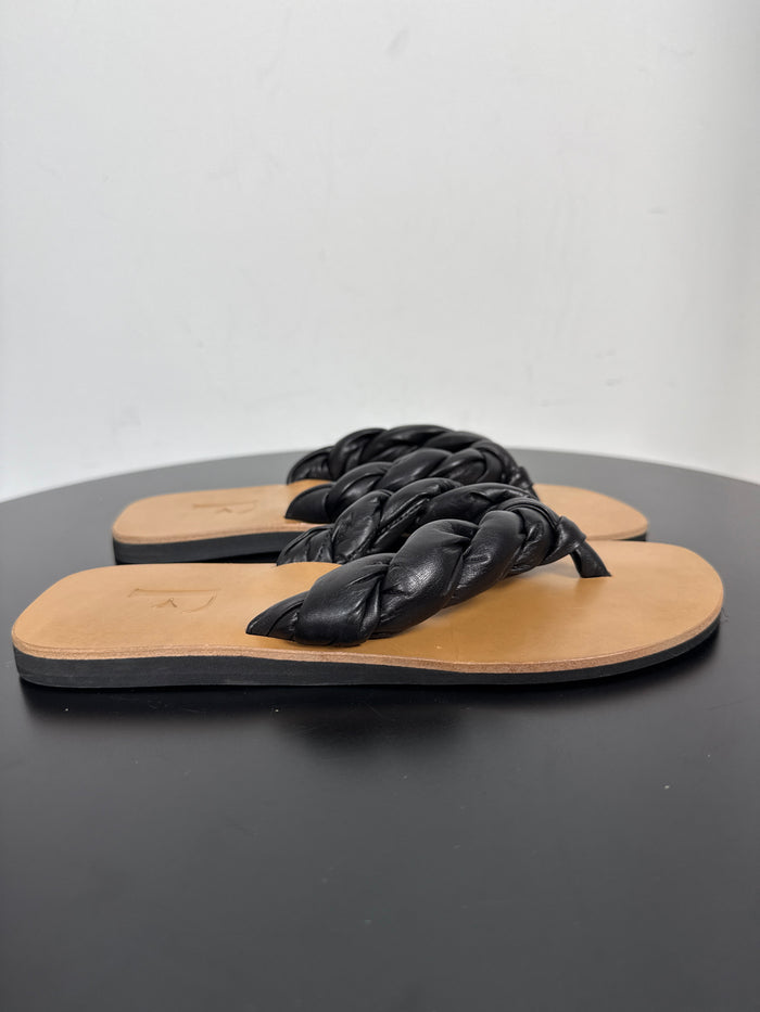 Flattered Blanche Black Leather-skinnflip-flops
