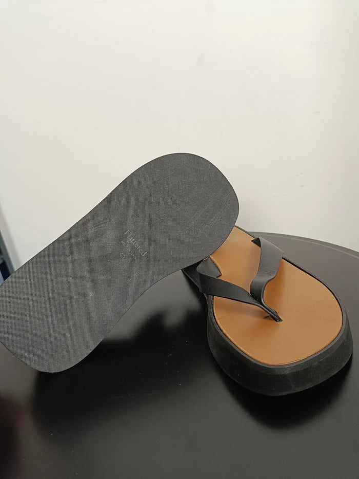 Flattered Brooke black leather-skinnflip-flops