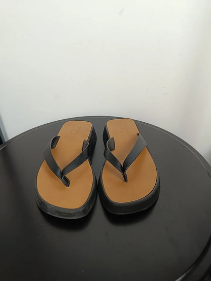 Flattered Brooke Black Leather-skinnflip-flops