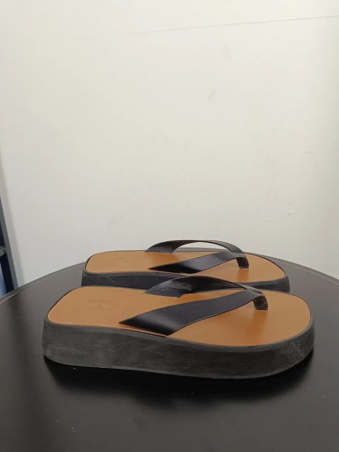 Flattered Brooke Black Leather-skinnflip-flops