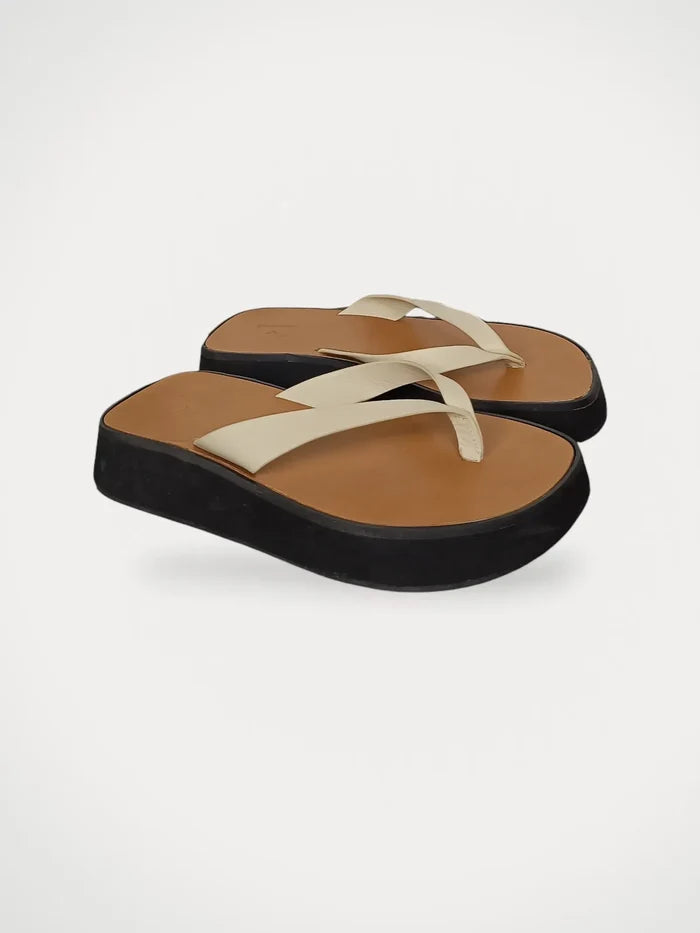 Flattered Brooke creme leather-skinnflip-flops