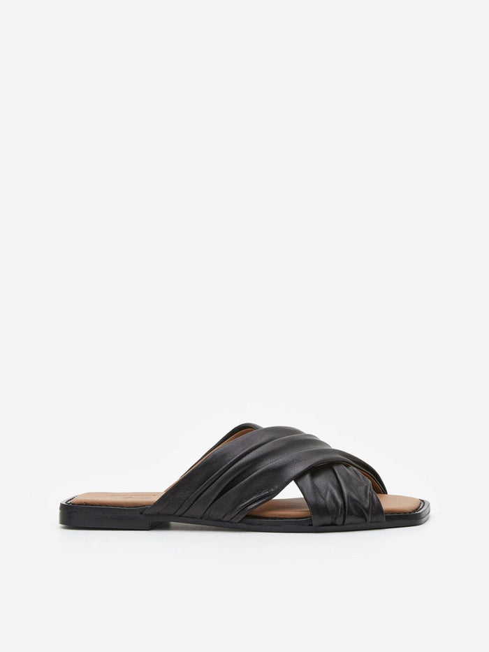 Flattered Gabriella Black Leather-skinnsandaler NWOT