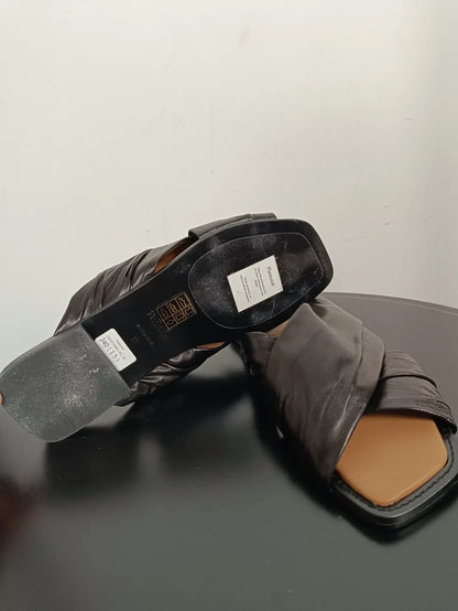 Flattered Gabriella Black Leather-skinnsandaler NWOT