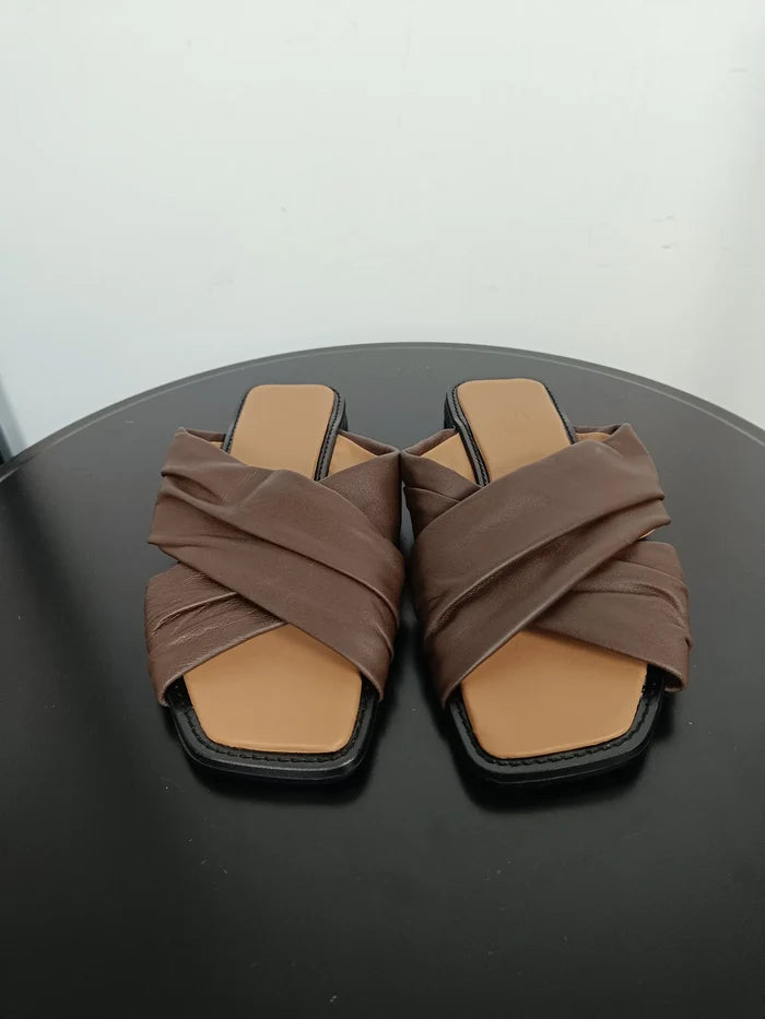 Flattered Gabriella Brown Leather-skinnsandaler