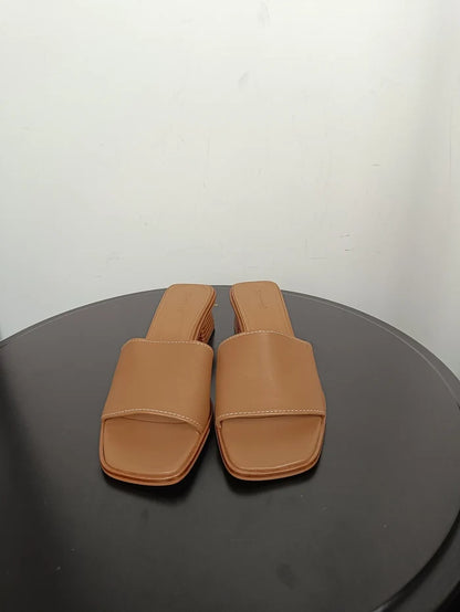 Flattered Jody Beige-skinnklackar NWOT
