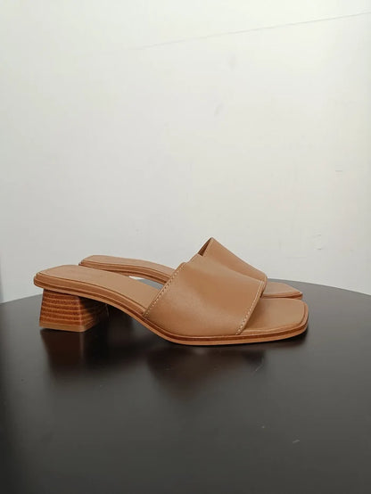Flattered Jody Beige-skinnklackar NWOT