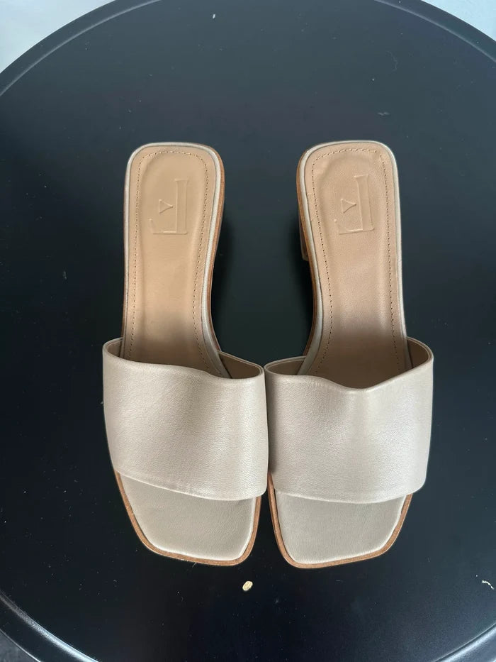Flattered Jody Leather Beige-skinnsandaler