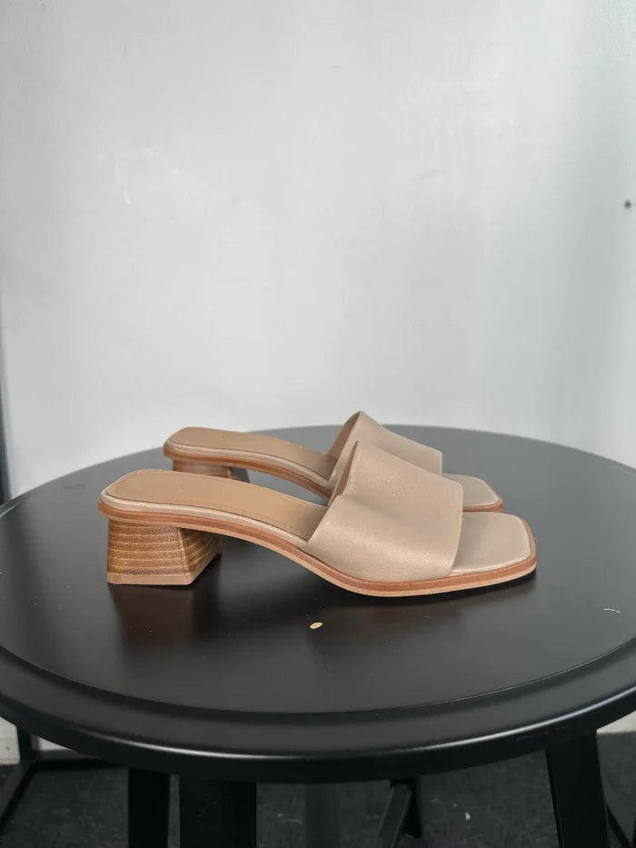 Flattered Jody Leather Beige-skinnsandaler