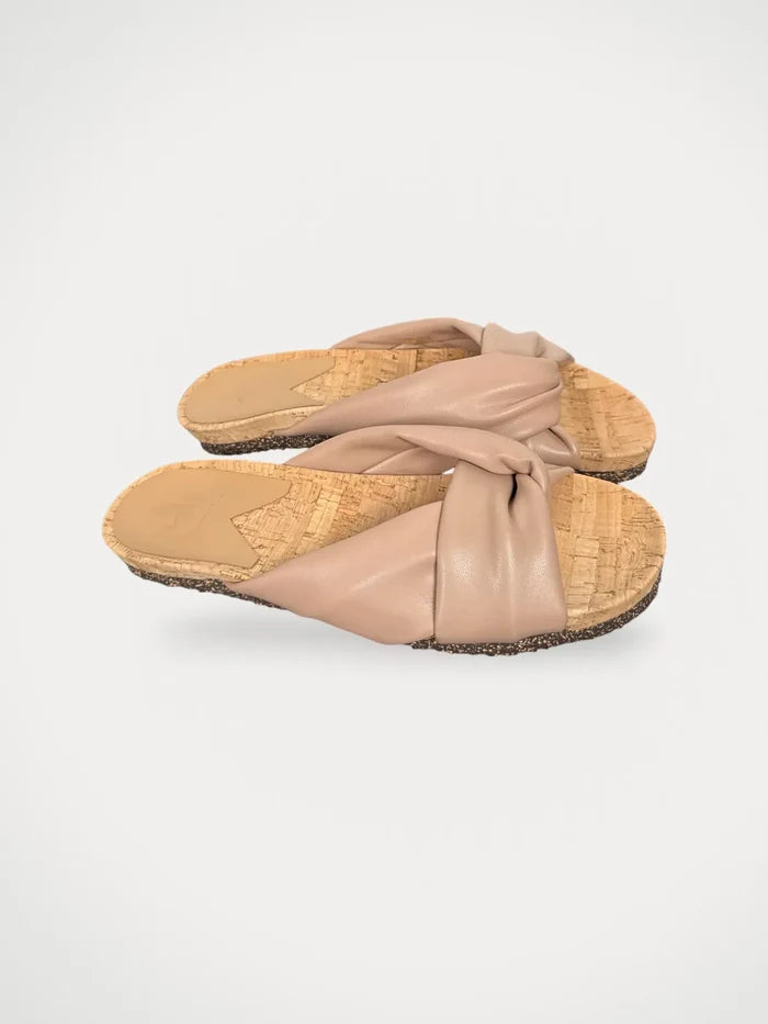Flattered Lou Beige Vegan-skinnsandaler NWOT