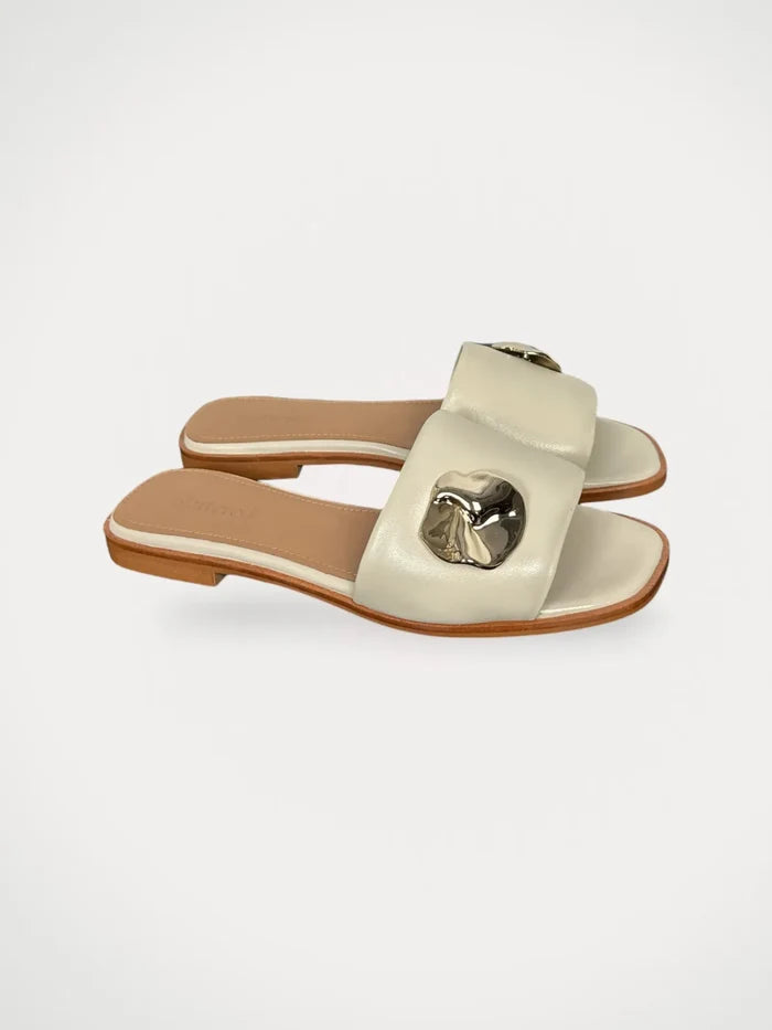 Flattered Mira Creme Leather-skinnsandaler NWOT