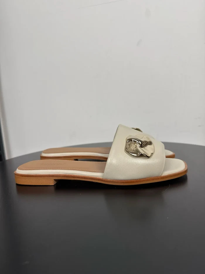 Flattered Mira Creme Leather-skinnsandaler NWOT
