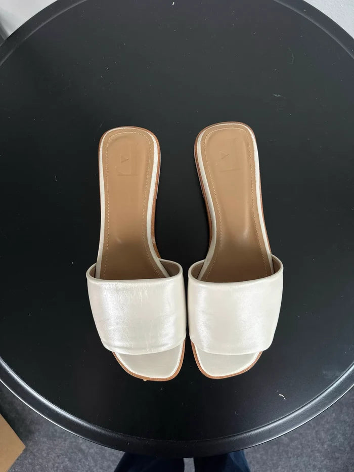 Flattered Mouna Leather White-skinnsandaler NWT