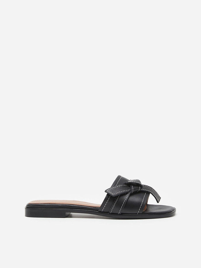 Flattered My-skinnsandaler NWOT