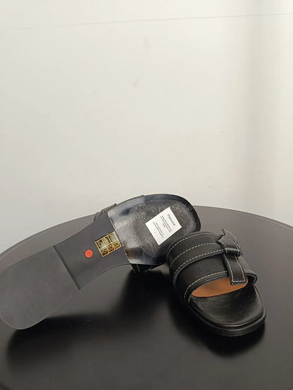 Flattered My-skinnsandaler NWOT