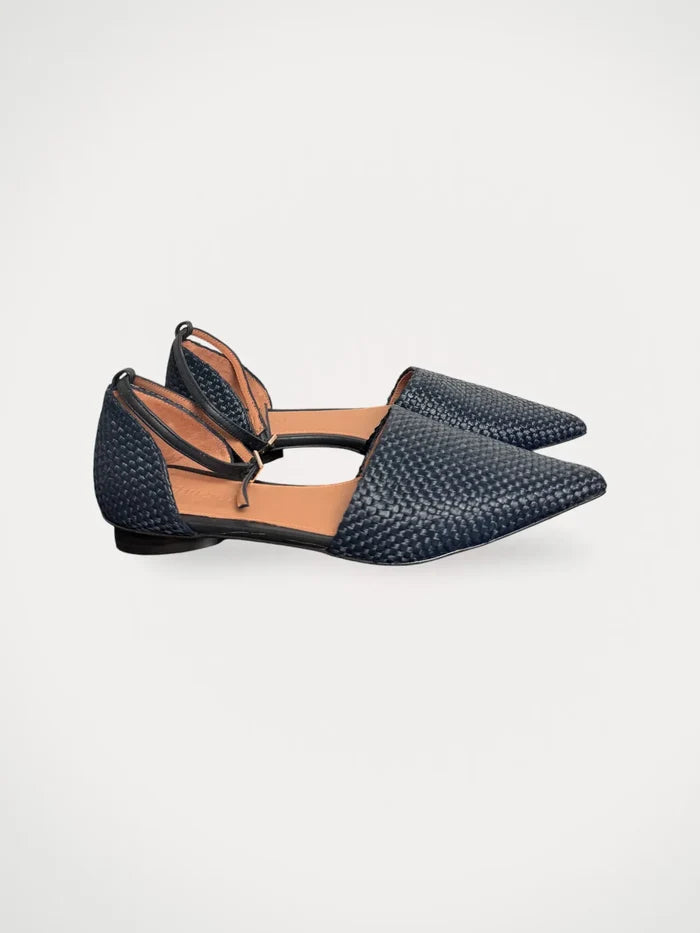 Flattered-sandaler
