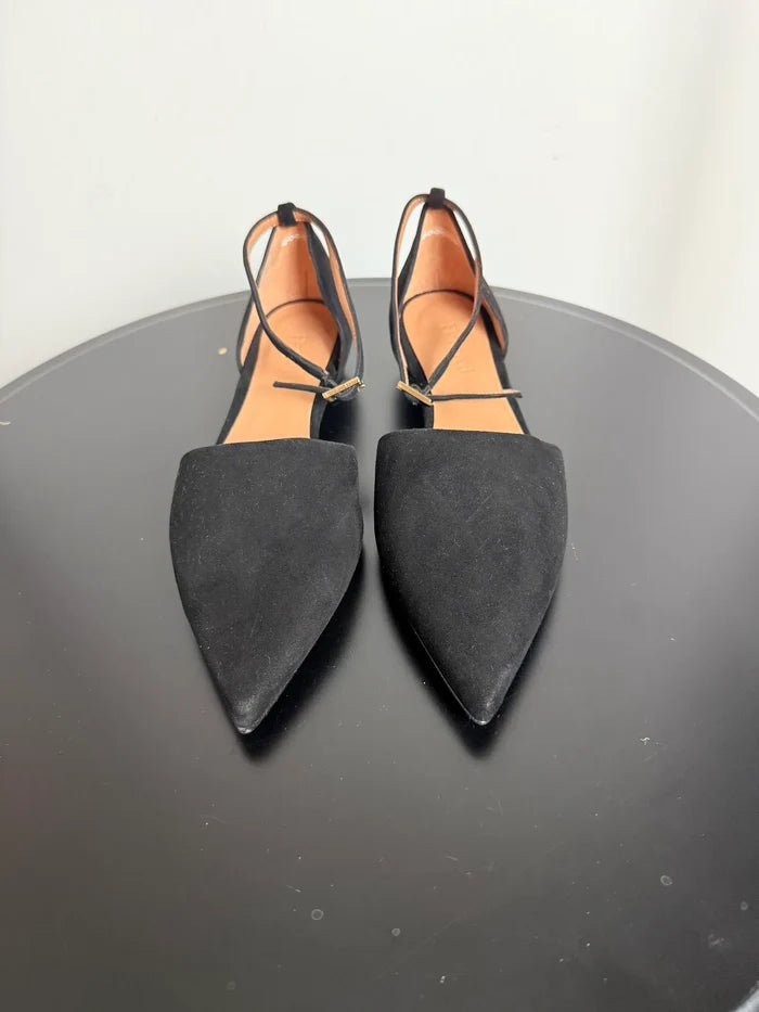 Flattered-sandaler