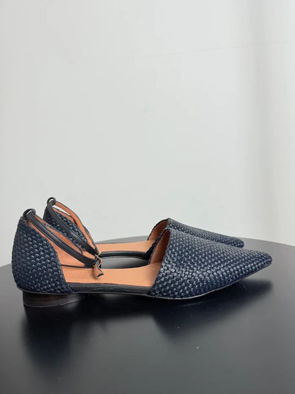 Flattered-sandaler