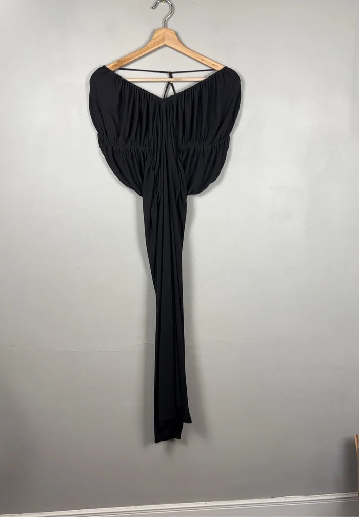 More Noir --klänning NWOT