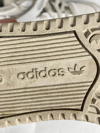 Adidas-skinnsneakers