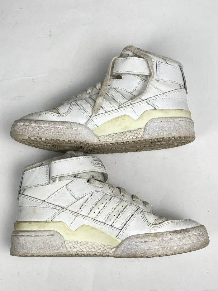 Adidas-skinnsneakers