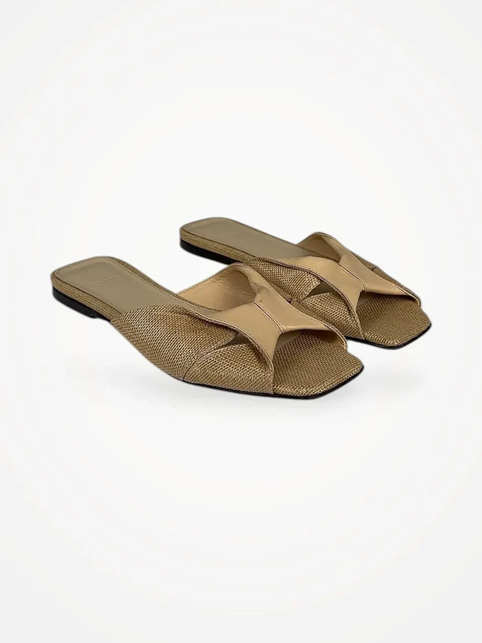Theory-sandaler