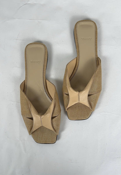 Theory-sandaler